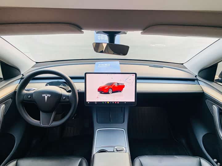 Фото 4 - Tesla Model Y