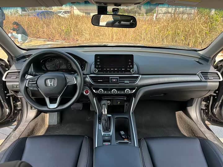 Фото 9 - Honda Inspire