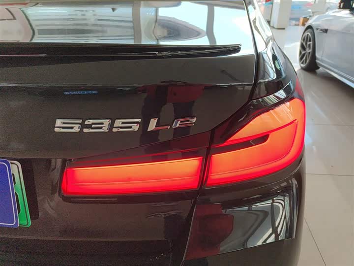 Фото 8 - BMW 5 Series Hybrid