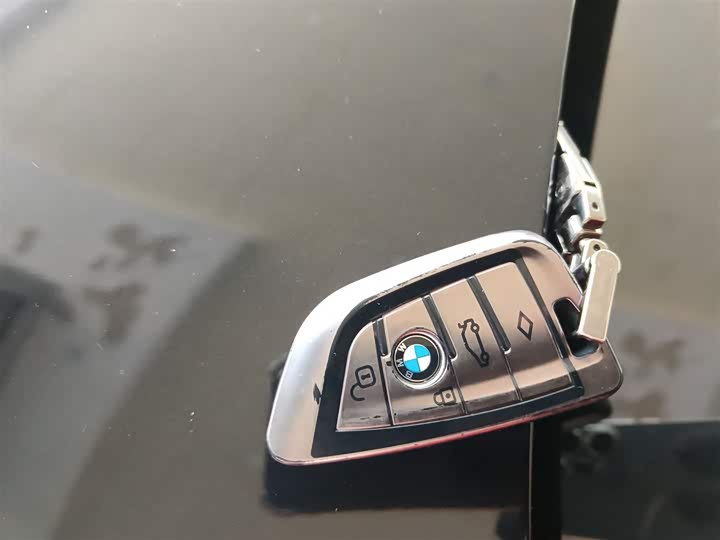 Фото 9 - BMW 5 Series Hybrid