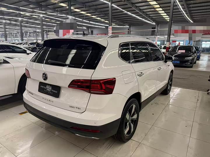 Фото 7 - Volkswagen Tharu