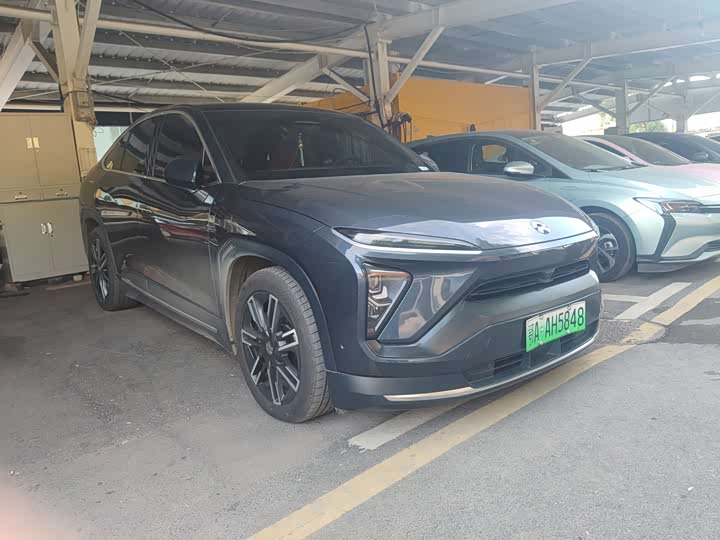 Фото 3 - Nio EC6