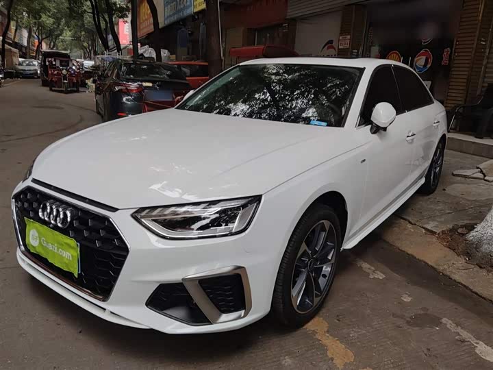 Фото 1 - Audi A4L