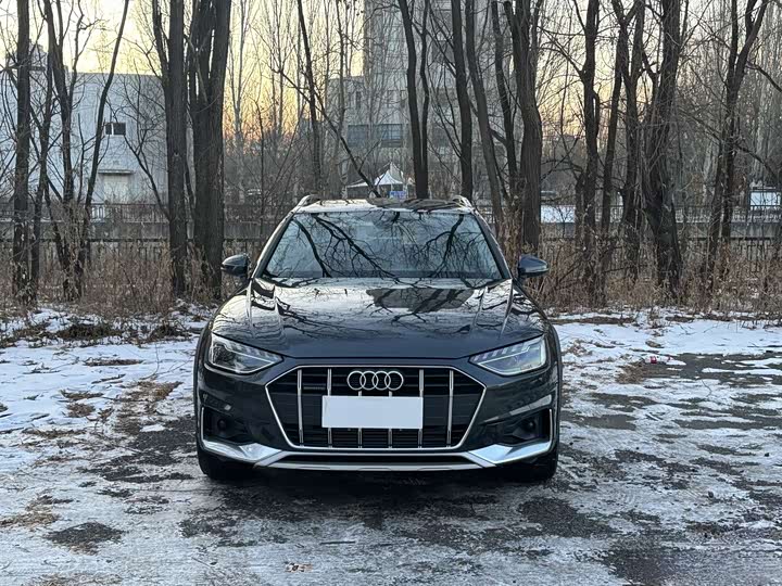 Фото 2 - Audi A4