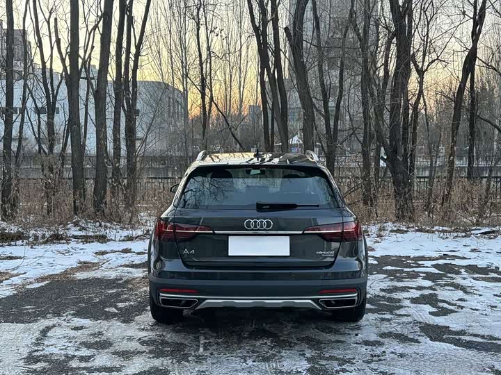 Фото 6 - Audi A4