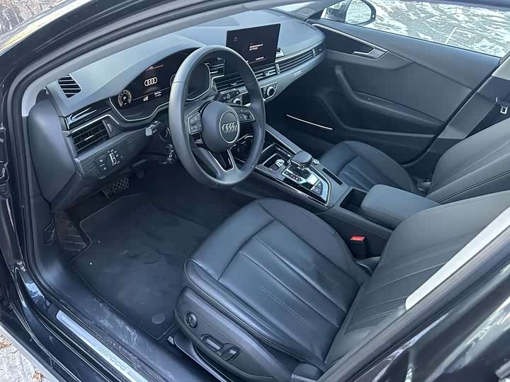 Фото 9 - Audi A4