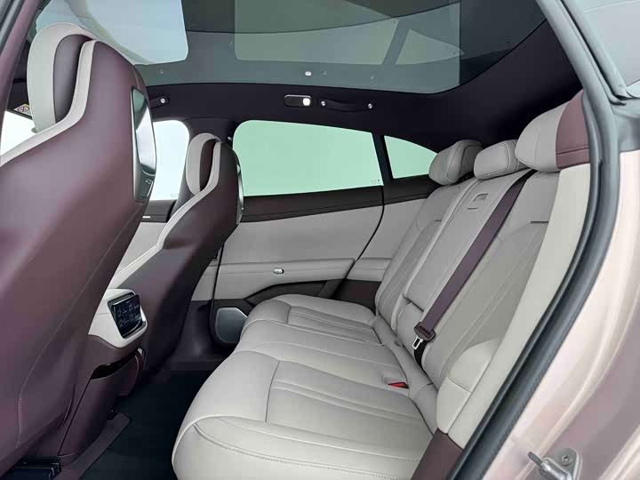 Фото 6 - Xiaomi YU7