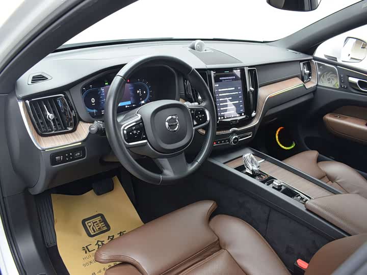 Фото 5 - Volvo XC60