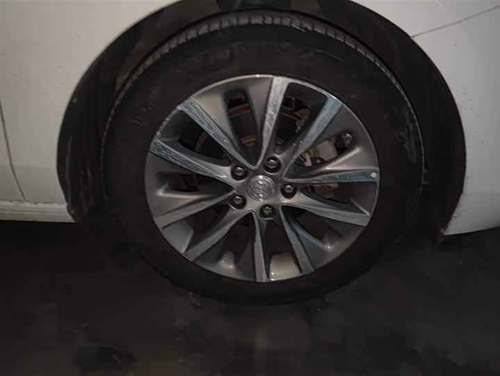 Фото 6 - Buick GL6