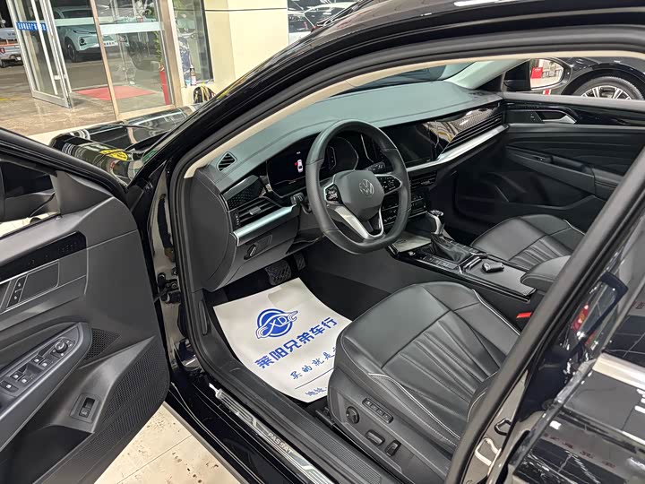 Фото 3 - Volkswagen Passat