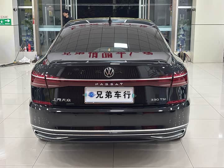 Фото 9 - Volkswagen Passat