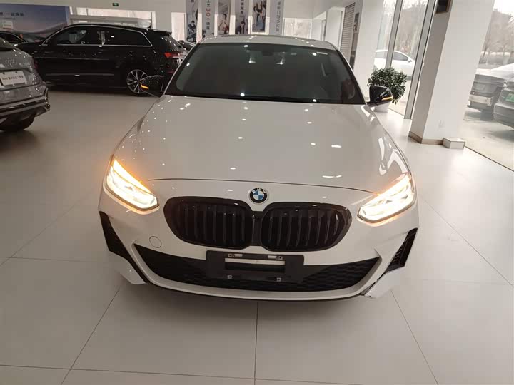 Фото 3 - BMW 1 Series