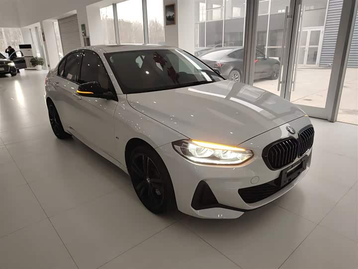 Фото 4 - BMW 1 Series
