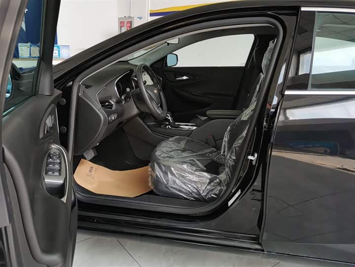 Фото 9 - Chevrolet Malibu XL