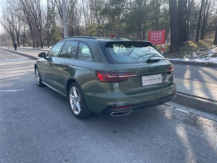 Фото 6 - Audi A4