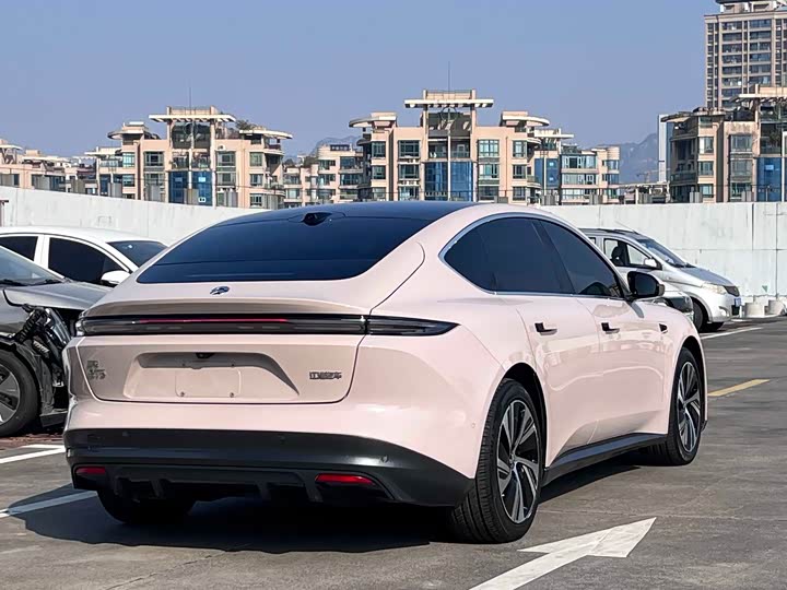 Фото 7 - Nio ET5