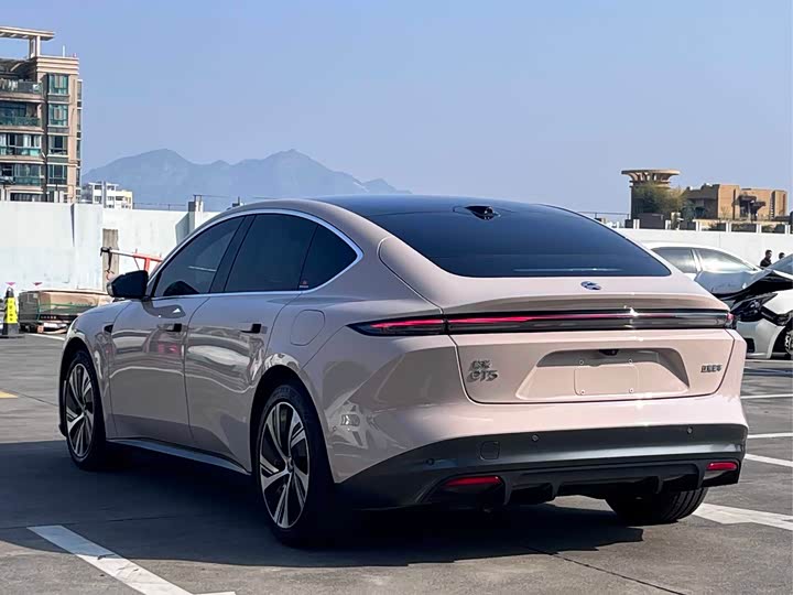 Фото 9 - Nio ET5