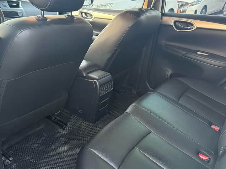 Фото 5 - Nissan Sylphy