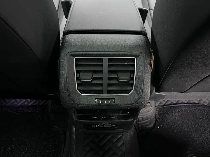 Фото 2 - Volkswagen Tayron