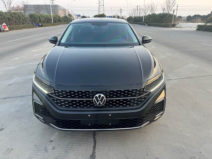 Фото 2 - Volkswagen Passat