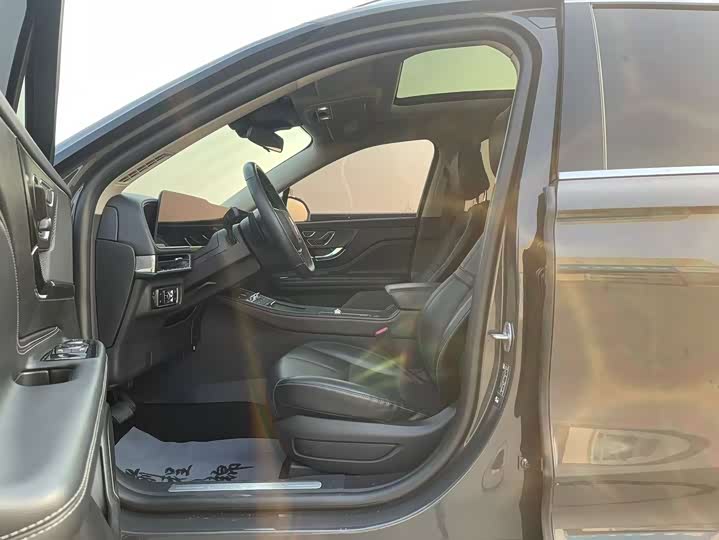 Фото 4 - Lincoln Corsair