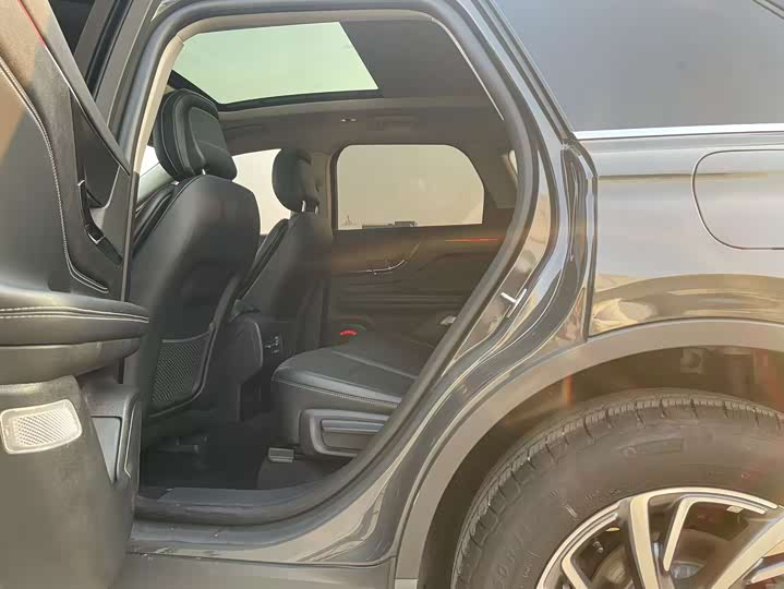 Фото 6 - Lincoln Corsair