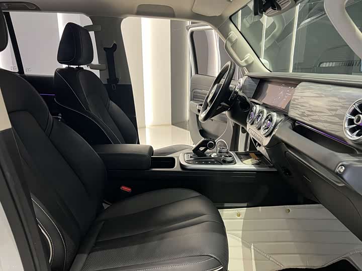 Фото 8 - Tank 300