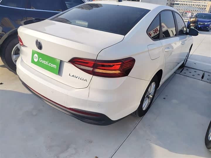 Фото 7 - Volkswagen Lavida