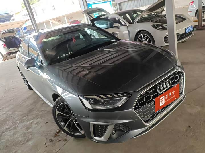 Фото 2 - Audi A4L