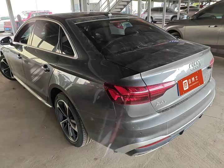 Фото 6 - Audi A4L