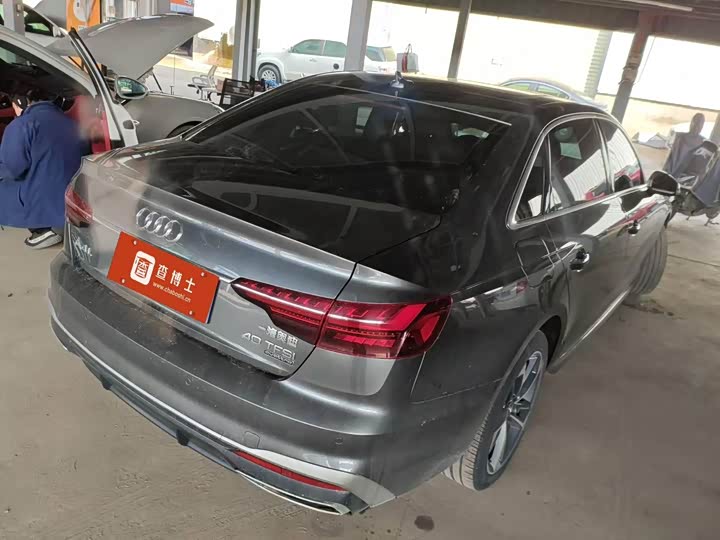 Фото 7 - Audi A4L