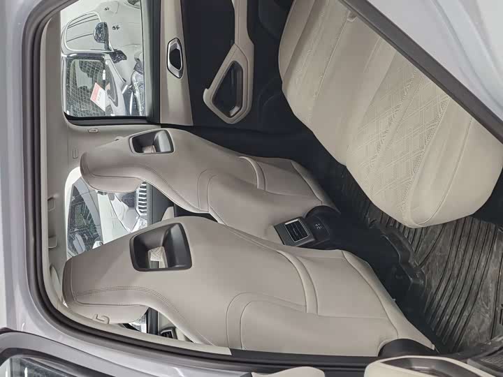 Фото 7 - BYD Yuan Up