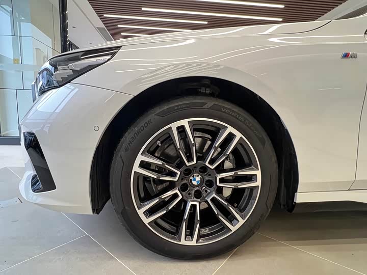 Фото 4 - BMW 5 Series