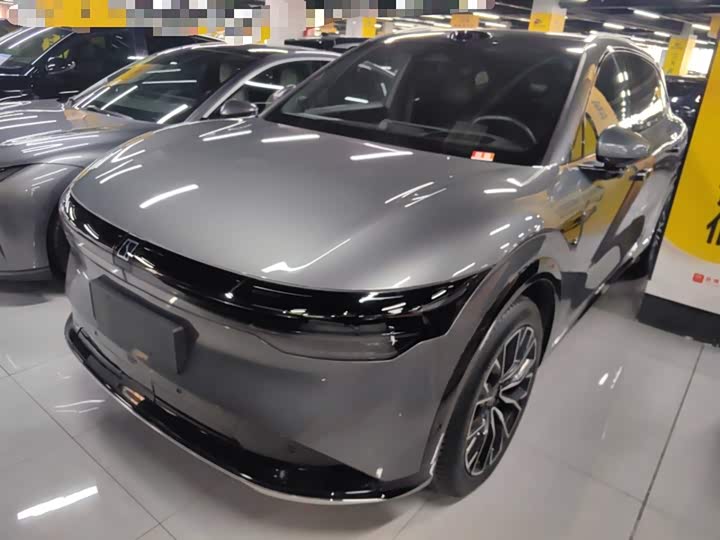 Фото 1 - Zeekr 7X