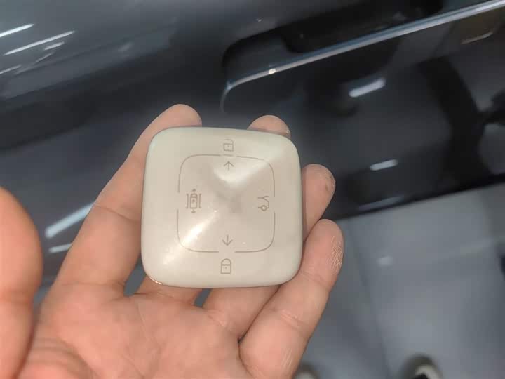 Фото 9 - Zeekr 7X