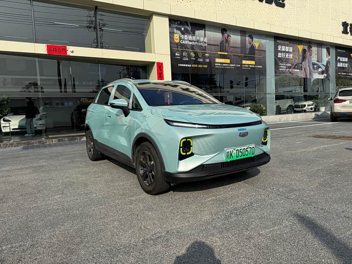 Фото 2 - Geely Geometry E Firefly