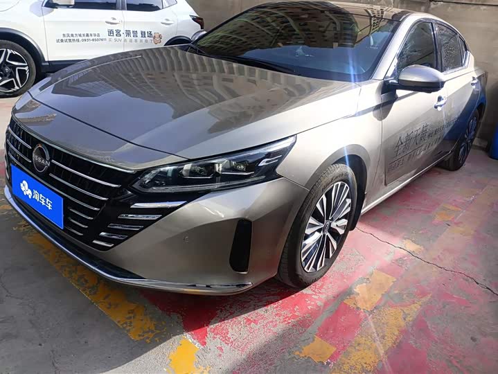 Фото 1 - Nissan Teana