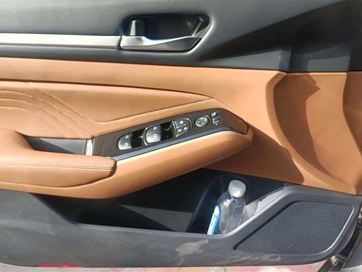 Фото 7 - Nissan Teana