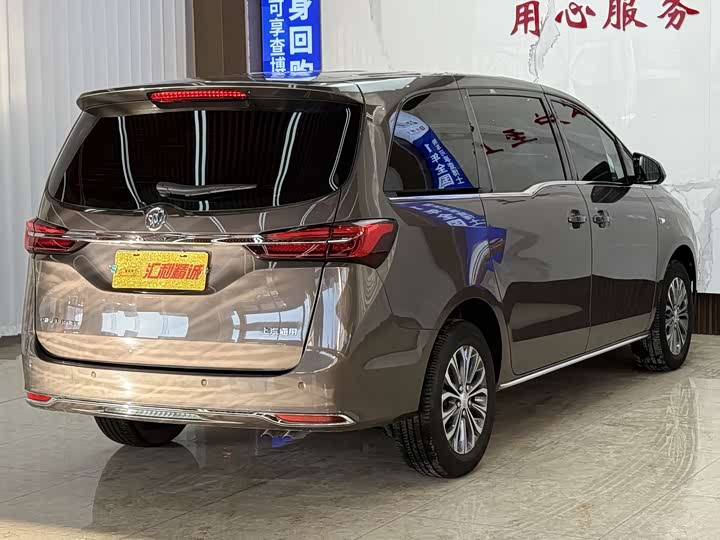 Фото 3 - Buick GL8 ES