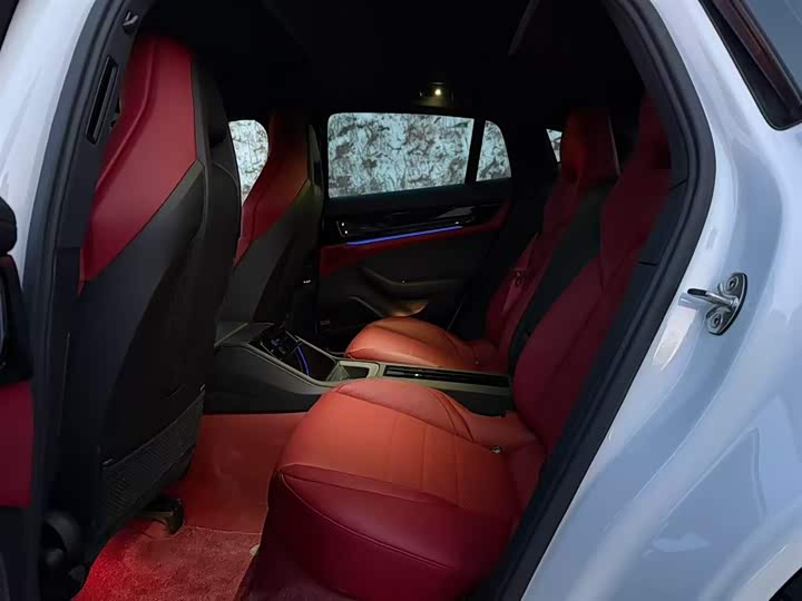 Фото 7 - Porsche Panamera