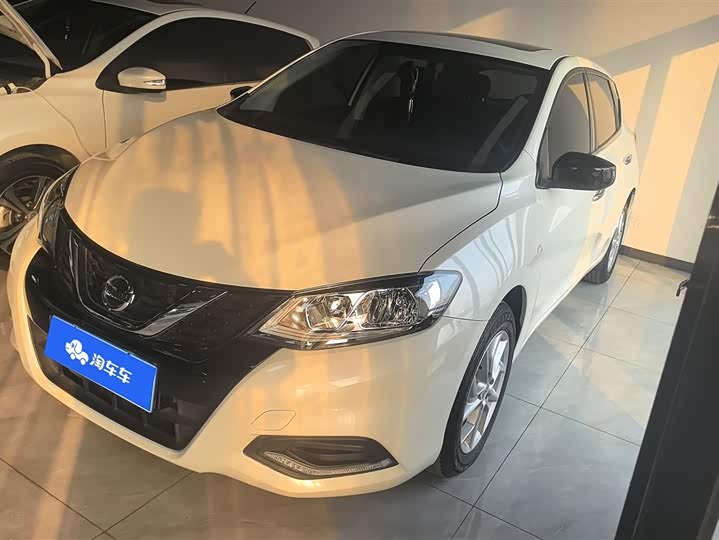 Фото 1 - Nissan Tiida