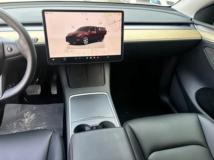 Фото 9 - Tesla Model Y