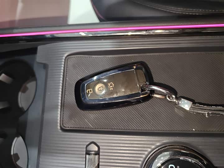 Фото 9 - Ford Mondeo