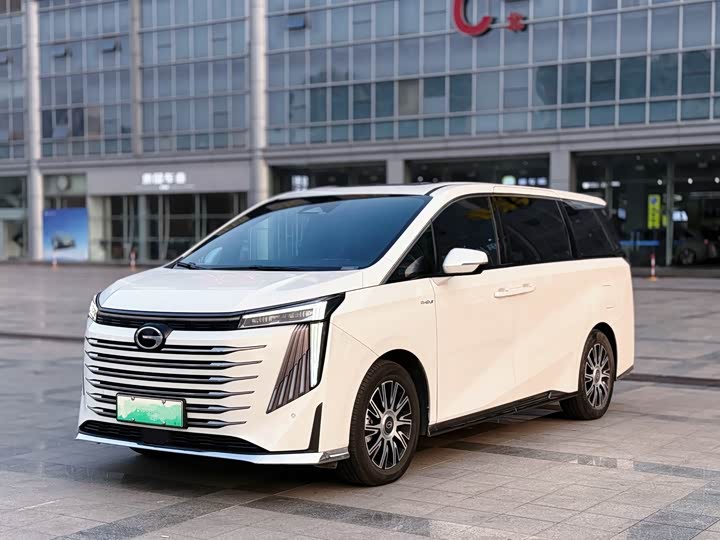 Фото 1 - GAC Trumpchi E9