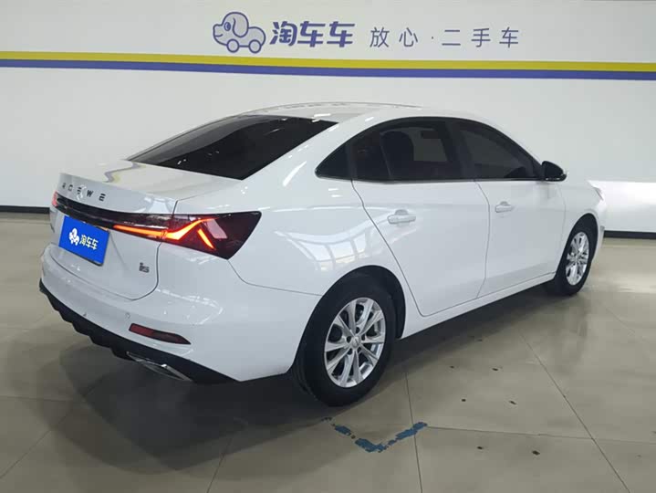 Фото 3 - Roewe i5
