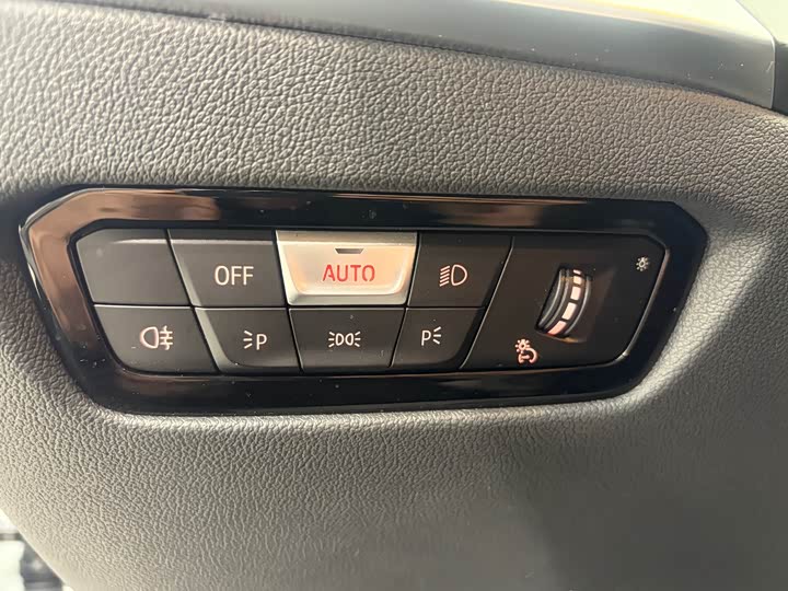 Фото 9 - BMW 3 Series