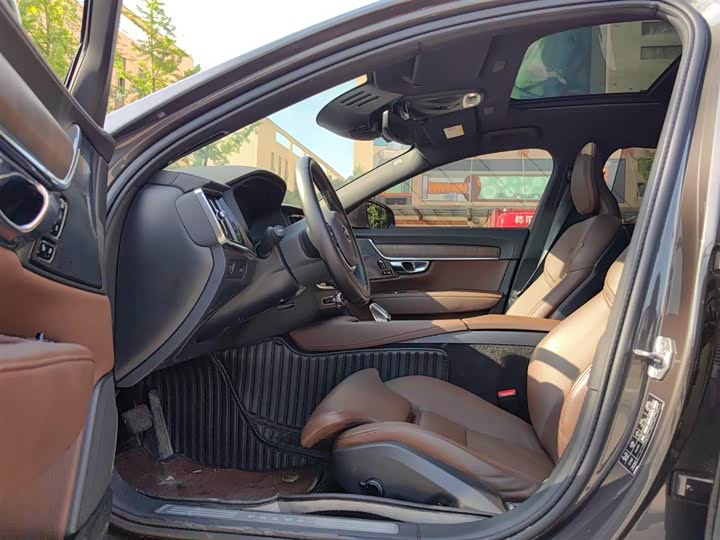 Фото 5 - Volvo S90