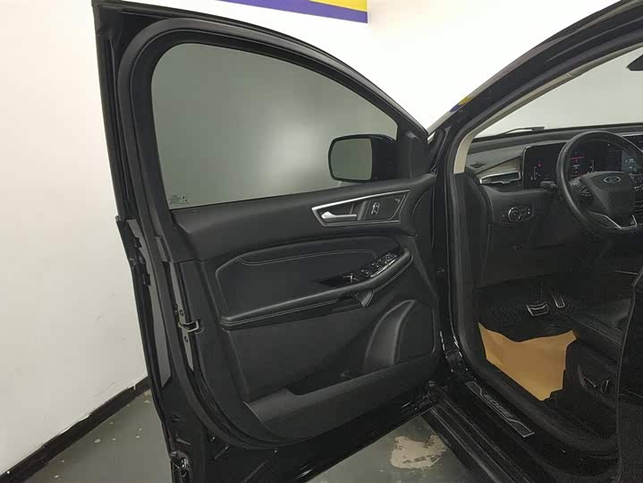 Фото 7 - Ford Edge