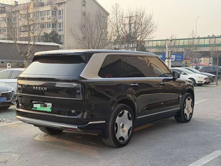 Фото 4 - Zeekr 9X