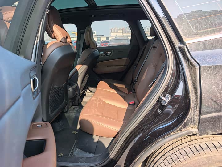 Фото 5 - Volvo XC60